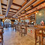 Отель El Bodegon De Gredos 3*