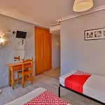 Отель El Bodegon De Gredos Аренас-де-Сан-Педро