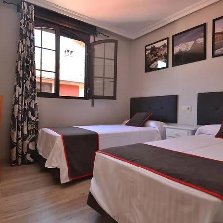 El Bodegon De Gredos Hotel