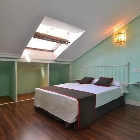 Szálloda El Bodegon De Gredos 3*