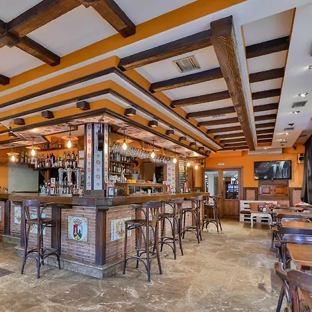 Szálloda El Bodegon De Gredos 3*