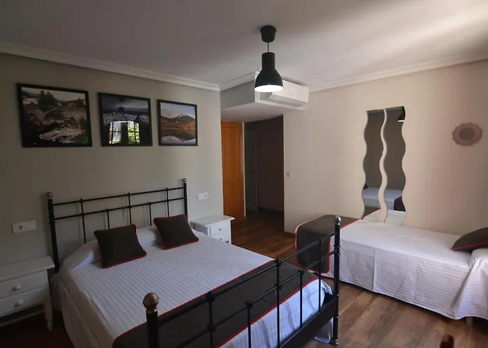 호텔 El Bodegon De Gredos