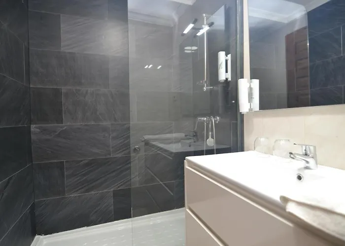 호텔 El Bodegon De Gredos 3*