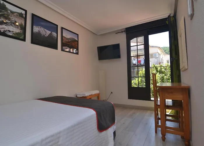 호텔 El Bodegon De Gredos