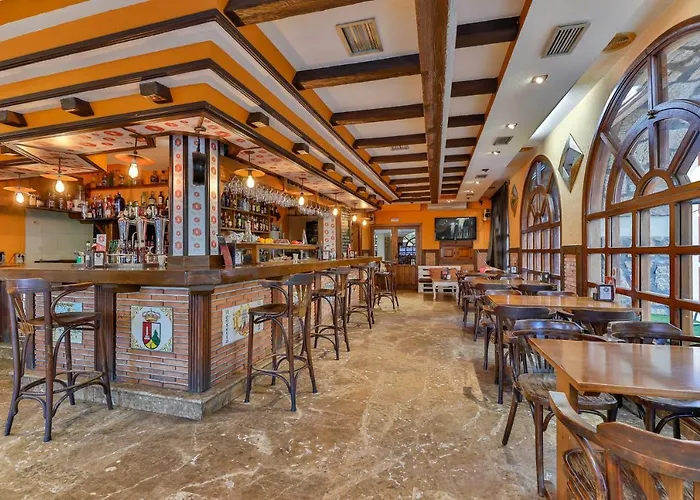 호텔 El Bodegon De Gredos