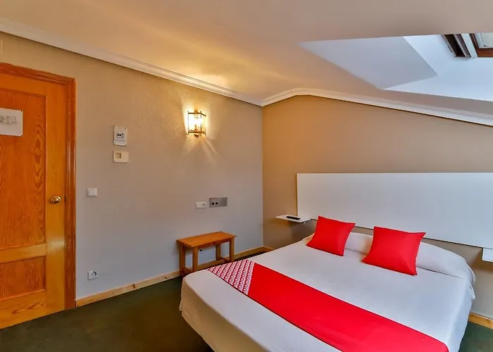 El Bodegon De Gredos 호텔 3*